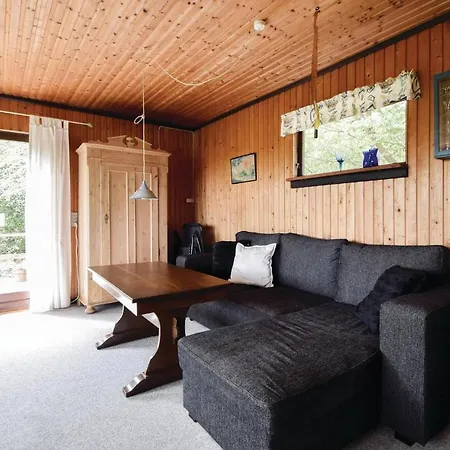 Three-bedroom In Ejstrupholm *