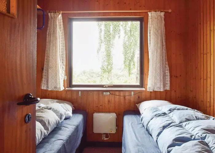 Three-bedroom In Ejstrupholm 度假居 *
