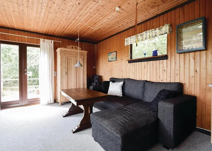 Three-bedroom In Ejstrupholm *